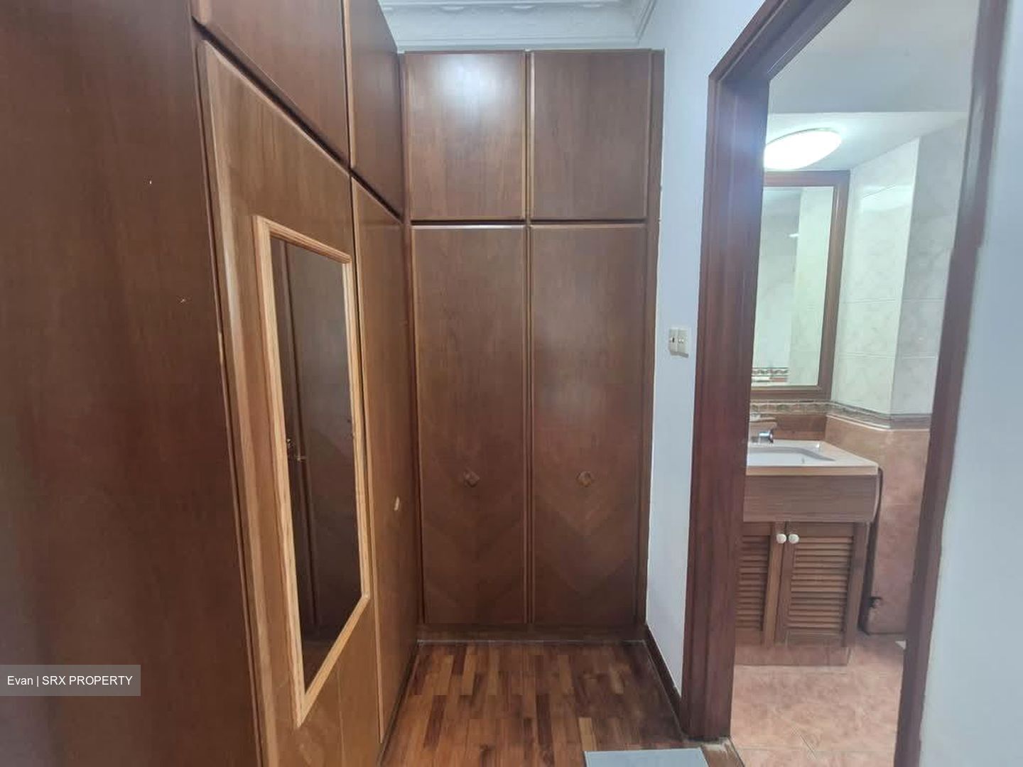 Simsville (D14), Condominium #535336961